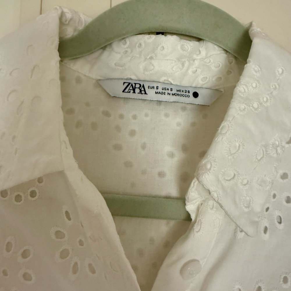 Zara woman collection embroidered White Eyelet midi Dress with belt size S - Picture 2 of 7